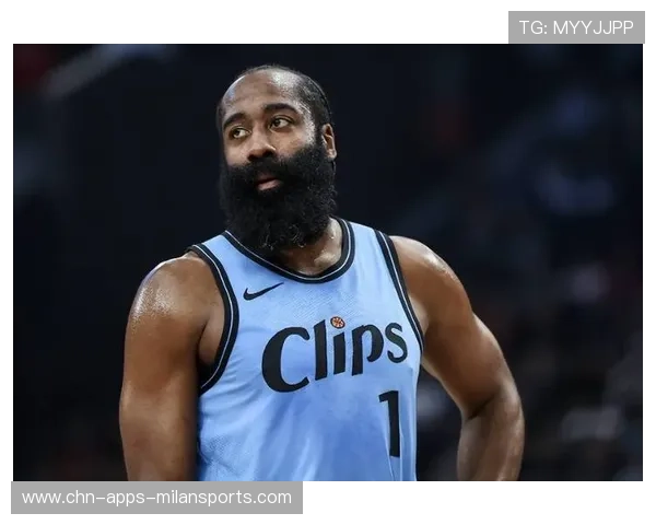 快船靠哈登节奏衔接全队运转顺畅,攻势非常持续